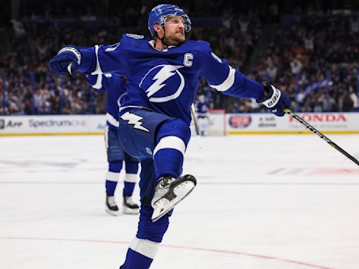 NHL free agency: Steven Stamkos 'thankful' for time with Lightning as he reportedly joins Predators