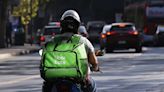 Monopolios y precariedad laboral, el auge de los "delivery" en Latinoamérica