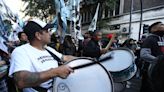 Operativo en la casa de Cristina Kirchner, en vivo: la marcha de la militancia, la reacción de la Ciudad y las últimas noticias