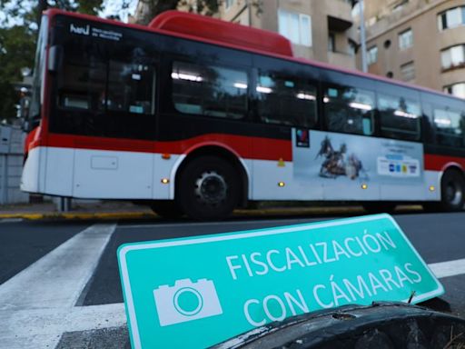 MTT anuncia incorporación de 50 nuevos puntos de monitoreo automatizado para fiscalizar Pistas Solo Bus en Santiago - La Tercera