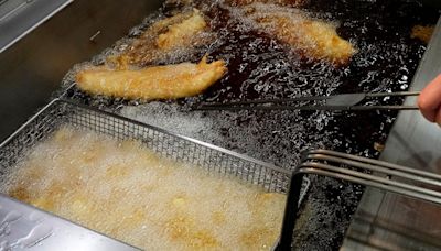 Fish And Chip Shop 'Vinegar' Isn't Usually Vinegar – Here's What You're Getting Instead