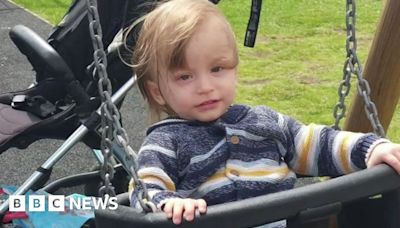 Bronson Battersby: Boy found with dead father died of dehydration