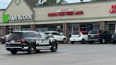 Car crashes into Kentwood liquor store