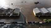 Nível do Guaíba fica abaixo da cota de inundação pela primeira vez em um mês em Porto Alegre
