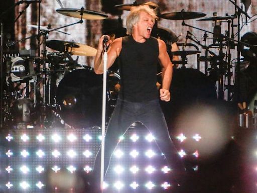 Jon Bon Jovi deja "en manos de Dios" la curación de sus cuerdas vocales