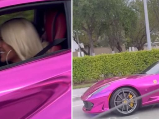 Karol G se luce con un Ferrari rosado en Miami: le contamos cuánto cuesta su ‘makinón’