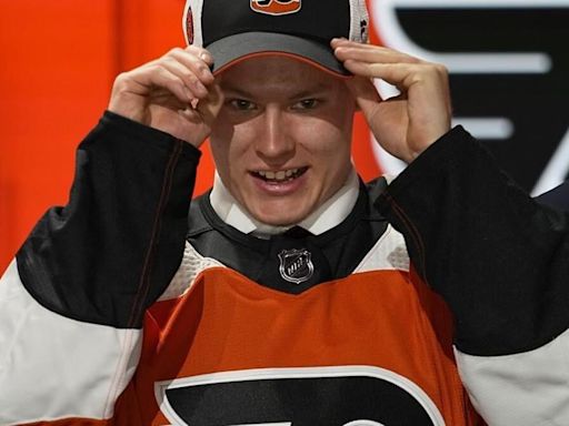 Russian prospect, NHL 1st-round pick Matvei Michkov signs with Philadelphia Flyers