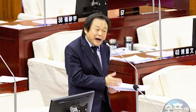 【京華城案延燒】柯文哲無保請回遭撤銷 王世堅臉書PO出謎樣表情符號