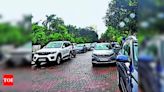 Bandra West residents protest against BMC's pay-and-park scheme at Joggers Park | Mumbai News - Times of India