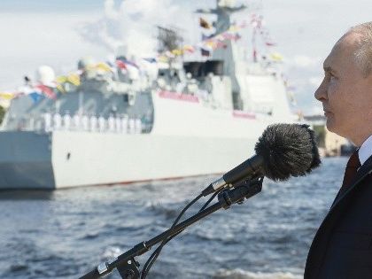 Rusia: Putin presume poderío naval