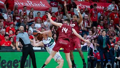 El Unicaja reacciona en Murcia