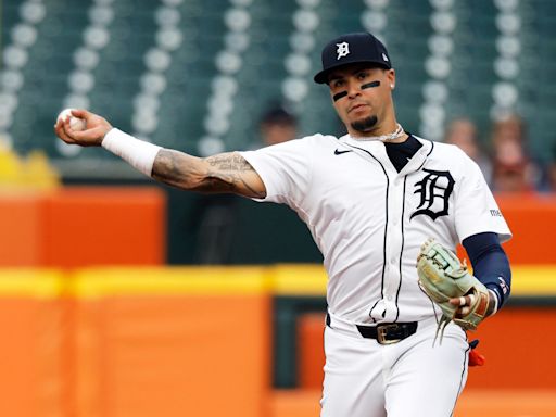 Detroit Tigers won't bench shortstop Javier Báez. A.J. Hinch: 'He's going to play, a lot'