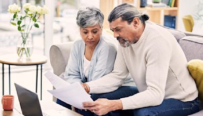 Gen X and Boomers: 3 Key Signs You Won’t Be Able To Afford To Retire Before Age 70