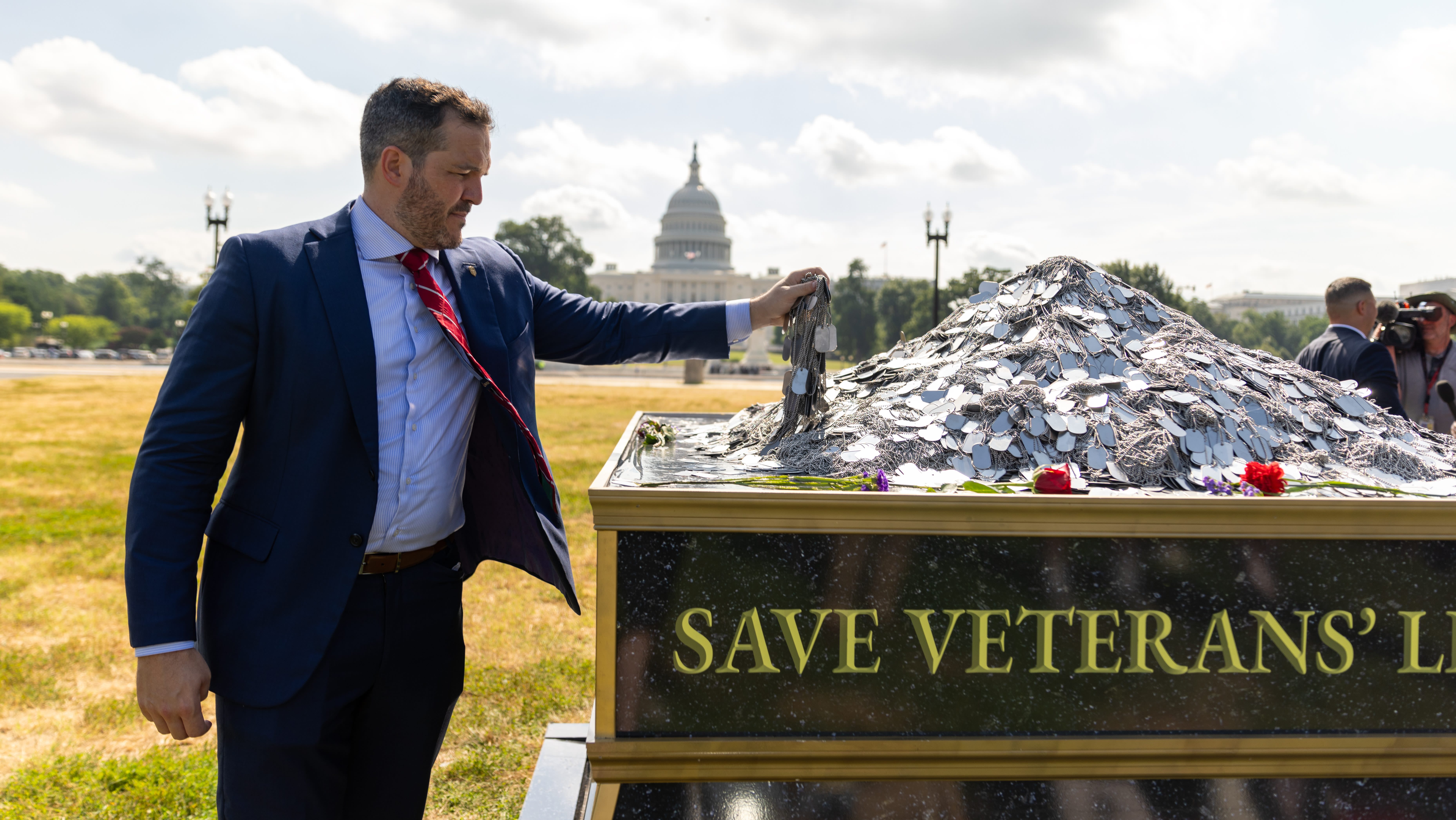 Memorial made from dog tags comes to Capitol to urge Congress on MDMA therapies