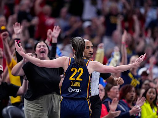 Caitlin Clark scores career-high 35 points to pass Seimone Augustus for most points in a WNBA rookie season