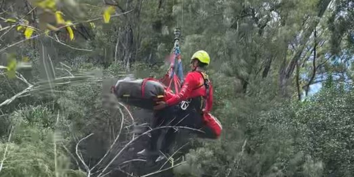 Hiker plummets onto rocks, airlifted from Twin Falls on Maui