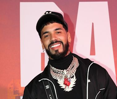 Anuel AA lanza polémico mensaje a Feid sobre Karol G: “Tu mujer me ama” - El Diario NY