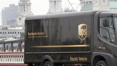 Do These 3 Checks Before Buying United Parcel Service, Inc. (NYSE:UPS) For Its Upcoming Dividend