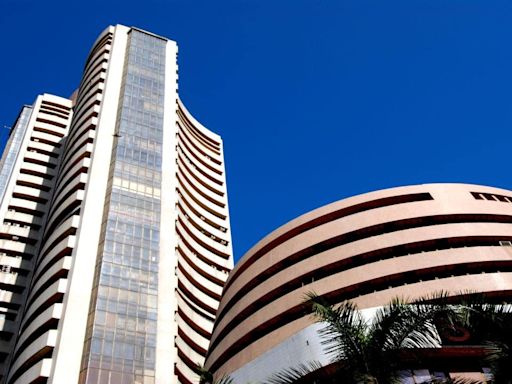 Stock Market LIVE Updates: GIFT Nifty indicates a gap-up start; US, Asian markets gain