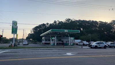 2 injured in shooting at gas station in Northwest Jacksonville