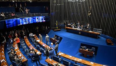 Brasília Hoje: Senadores se irritam com relator do Mover e querem reincluir 'taxa das blusinhas' no texto