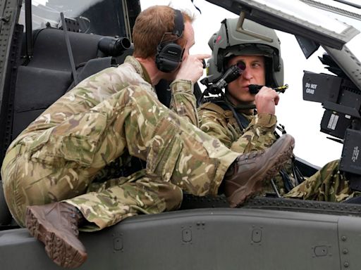 Príncipe William decola em helicóptero, após ser nomeado por rei Charles a cargo prometido ao irmão; veja imagens