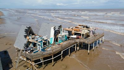 La cifra de fallecidos por Beryl sube a 18 tras más muertes a su paso por EEUU