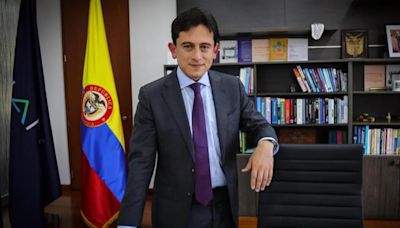 La historia no contada de Luis Carlos Reyes: de familia de migrantes a ser el nuevo ministro de Comercio