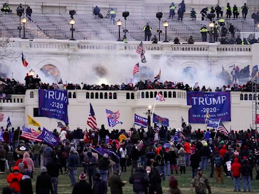 Supreme Court throws out obstruction charges lodged against hundreds of Jan. 6 rioters