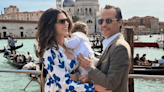 Nadia Ferreira, Marc Anthony y su bebé en Venecia de fiesta