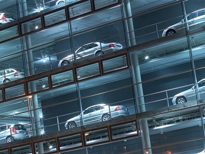 《大行》招銀證券：汽車行業聚焦龍頭效應和技術驅動創新 首推比亞迪、特斯拉及福耀玻璃