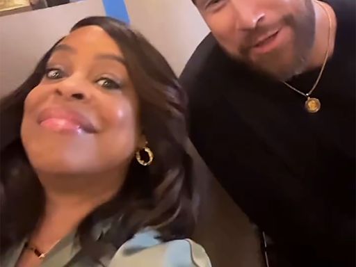 Travis Kelce Dances With Niecy Nash on Set of Grotesquerie - E! Online
