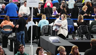 Labour beat SNP in early Scottish results as former minister returns