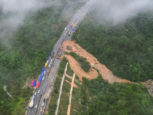 Death toll from south China road collapse rises to 48