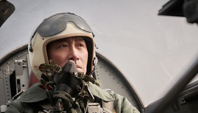 河正宇領軍今夏最強韓片！地表最狂副機長高空對決呂珍九