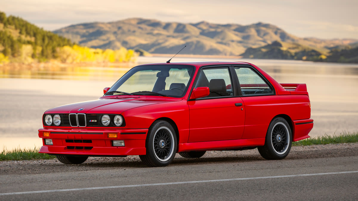 Car of the Week: This Meticulously Preserved 1989 BMW M3 Is Heading to Auction