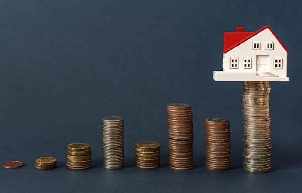 Mortgage interest rate forecast for summer 2024: Everything experts predict