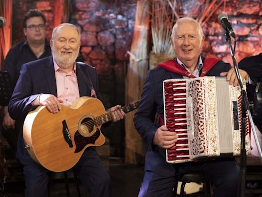 Popular Irish musical duo announce Black Country tour date - tickets on sale now