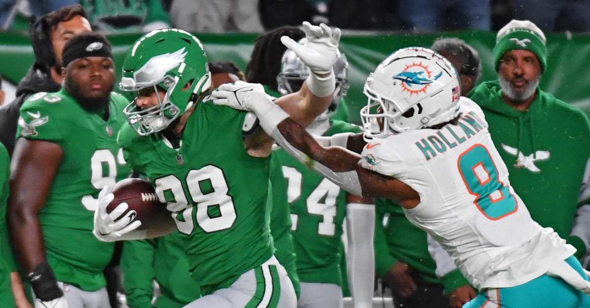 'Complete 180!' Dolphins DB Taking Shot at Eagles' Vic Fangio?