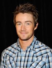 Robert Buckley