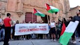 Tensión en la protesta estudiantil a favor de Palestina, a las puertas de la Universidad de Salamanca