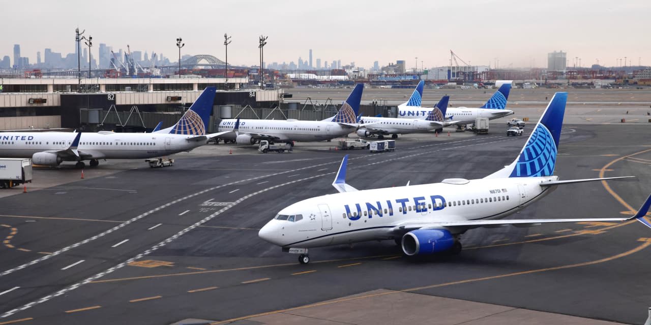 United Airlines says FAA will ease restrictions imposed after problem flights