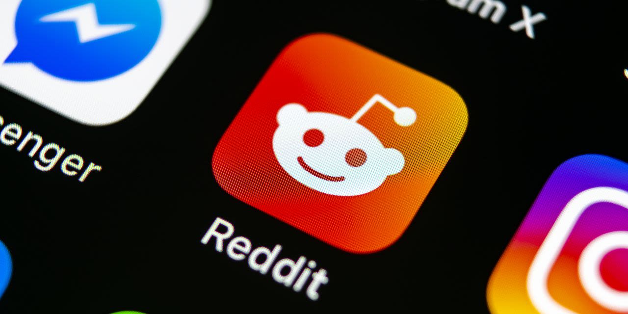 Reddit Earnings Got a Google Boost. Why That’s Worrisome for the Stock.