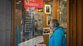 Alice Munro, Canadian Author Who Won Nobel Prize In Literature In 2013, Dies At 92