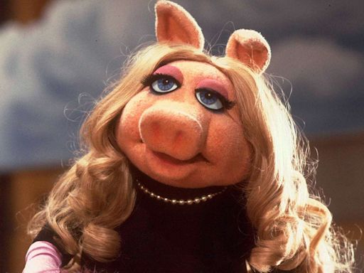 PEOPLE Once Put Miss Piggy on the Cover and Called Her the 'Sex Goddess of the '80s' — Read the Wild Story