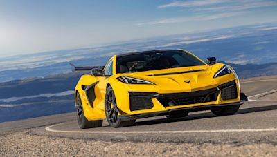 2025 Chevrolet Corvette ZR1 Is a 1,064-HP Monster