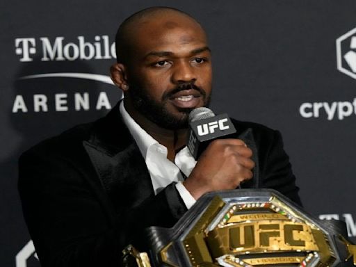 When Jon Jones Warmed up by Chasing Robber For His First UFC Title Fight