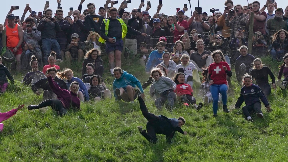 North Carolina woman wins British cheese-rolling competition