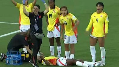 Jugadora de la Selección Colombia Femenina salió en camilla y hay preocupación en Medellín