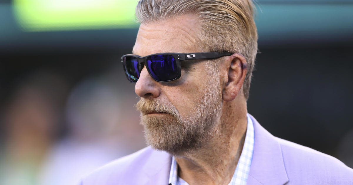 WIP's Howard Eskin apologizes on-air for making unwanted advance toward Aramark employee